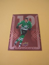 Oskar Back 24-25 Upper Deck Fluorescence Red Card Dallas Stars