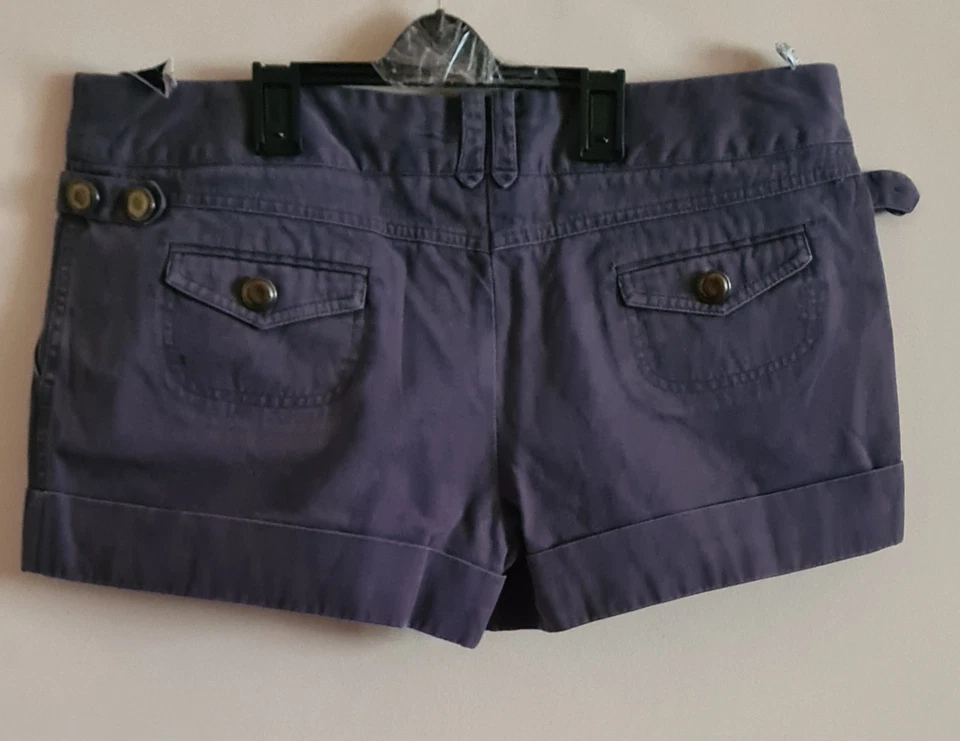TOPSHOP 100% Cotton Grey Rolled Cuff Shorts Size UK16 EUR44 W36"-38" L3" Rise10" - Image 2 of 4