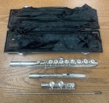 Yamaha 385II Flute .925 Silver Head With Hard Carrying Case.