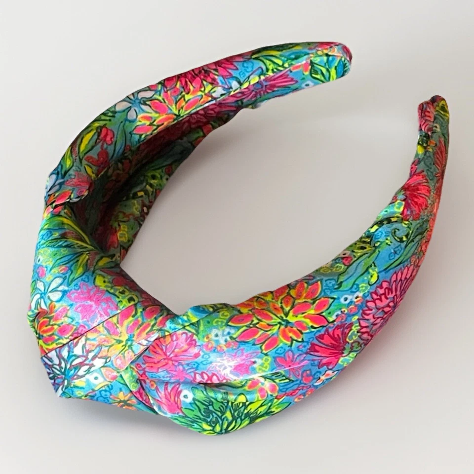 Diadema anudada ancha satinada Lilly Pulitzer azul brisa marina caminar sobre el sol Foto 2 de 4