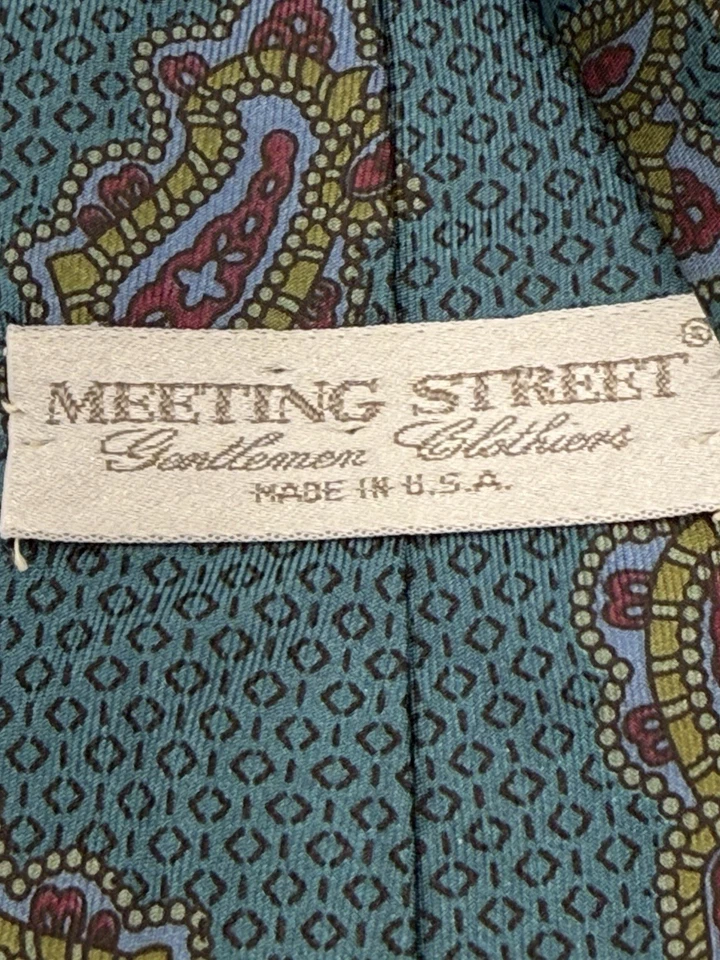 Corbata vibrante de seda multicolor Paisley Meeting Street; Hecha en EE. UU. Elegante  Foto 4 de 4