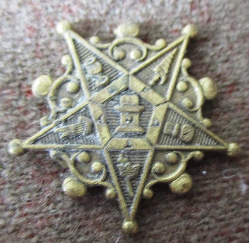 ANTIQUE BRONZE MASONIC FRATERNAL TOKEN WITH MULTIPLE SYMBOLS