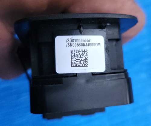 2014-2024 Maserati Ghibli Quattroporte LH Driver Front Door Window Master Switch - Picture 4 of 9