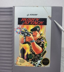 Rush'n Attack NES gioco vintage Nintendo 5 SCREW testato e funzionante no manuale pulito