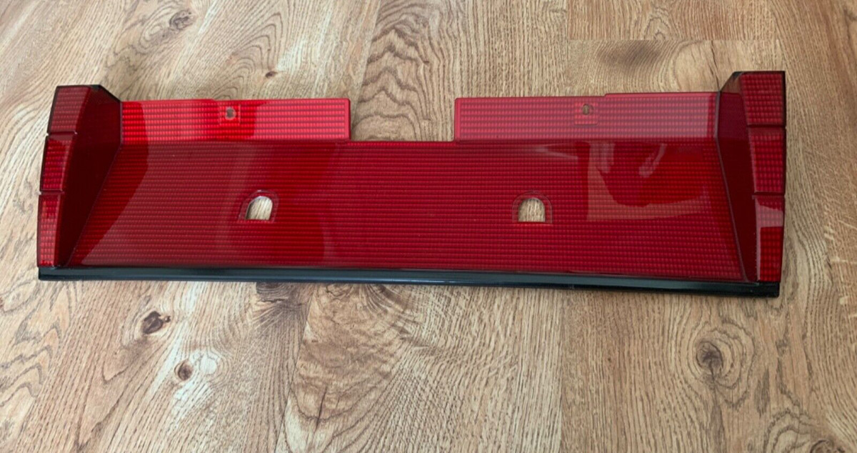 Heckblende BMW E30 Decoration Cover Rear Trim BMW E30 9401076 BMW  