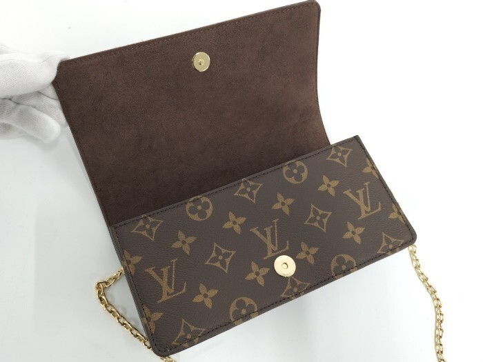SA】Authentic LOUIS VUITTON Monogram Wallet on Chain Lily