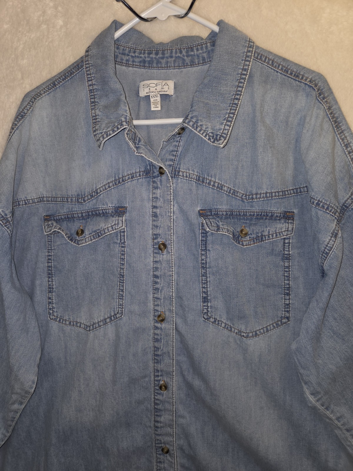 Womans Sofia jeans by Sofia Vergara Button Up Blu… - image 2