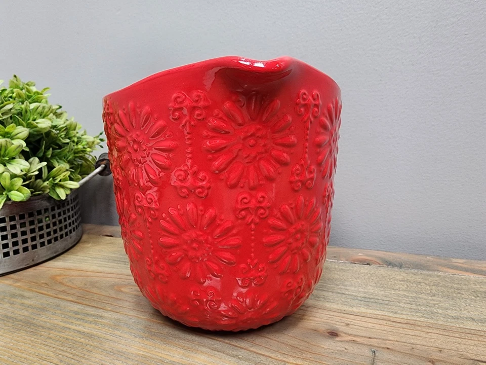 The Pioneer Woman Red FLORAL BURSTS 4-Cup Measuring Cup Pitcher Blue Handle 2017 - Image 4 of 4