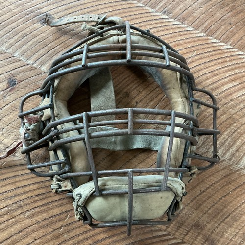 Stall & Dean Catchers Mask Vintage