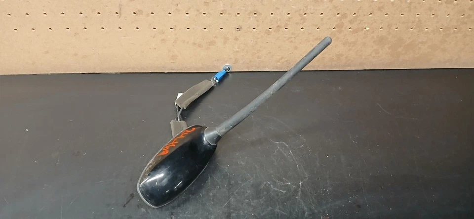 10 11 12 INFINITI G37 CONV ANTENA MONTADA EN EL MALETERO TRASERO OEM Foto 2 de 4