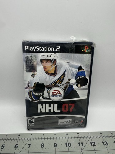 Playstation 2 NHL 07 (Sony PlayStation 2, 2006) PS2 EA Hockey- Brand NEW - Picture 1 of 2