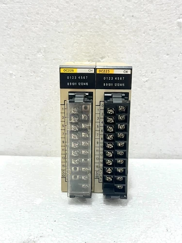 Omron C200H-ID212 Input Module 24V DC ( LOTE OF 2 )