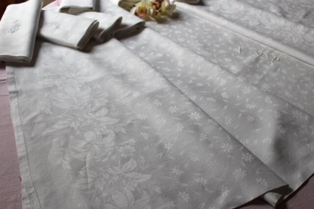Service de table ancien en damassé - Nappe et 9 serviettes TB / 243614 - Photo 3/4