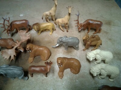 Boîte De 36 Figurines Animaux Sauvages Peints à La Main - Michel Oks - Bully - Neuf