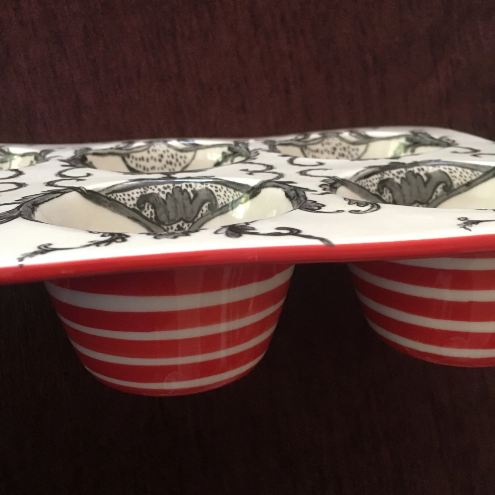 Molly Hatch Anthropologie Retired Muffin Pan 15" Pottery Stripe i have 2