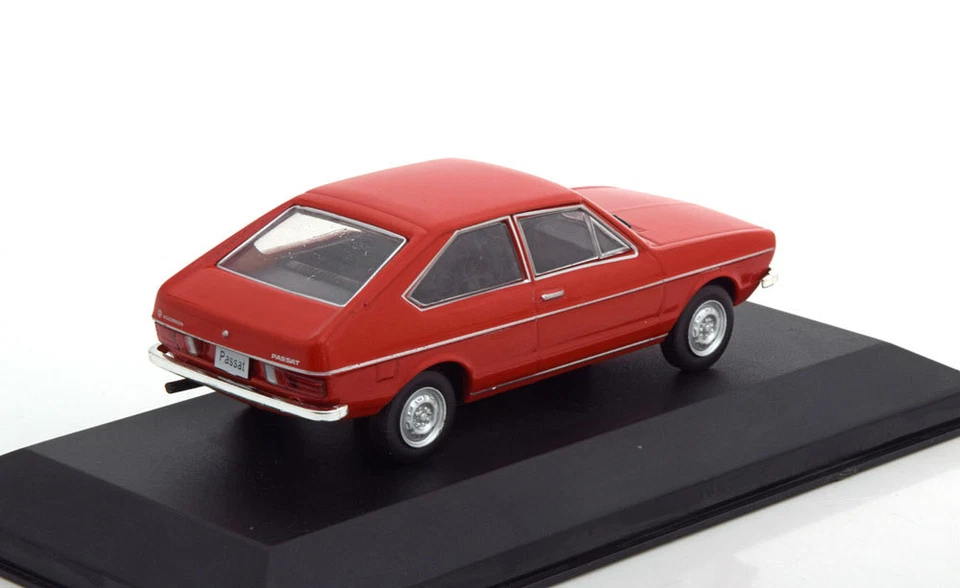 VW PASSAT B1 1973 ROSSO WHITEBOX WB261 1/43 VOLKSWAGEN MOLTO RARO - Immagine 2 di 3