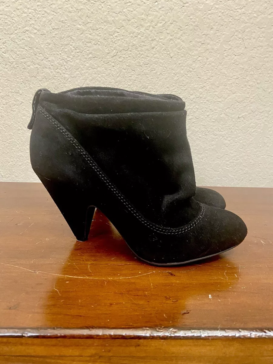 Black cone top heel ankle boots