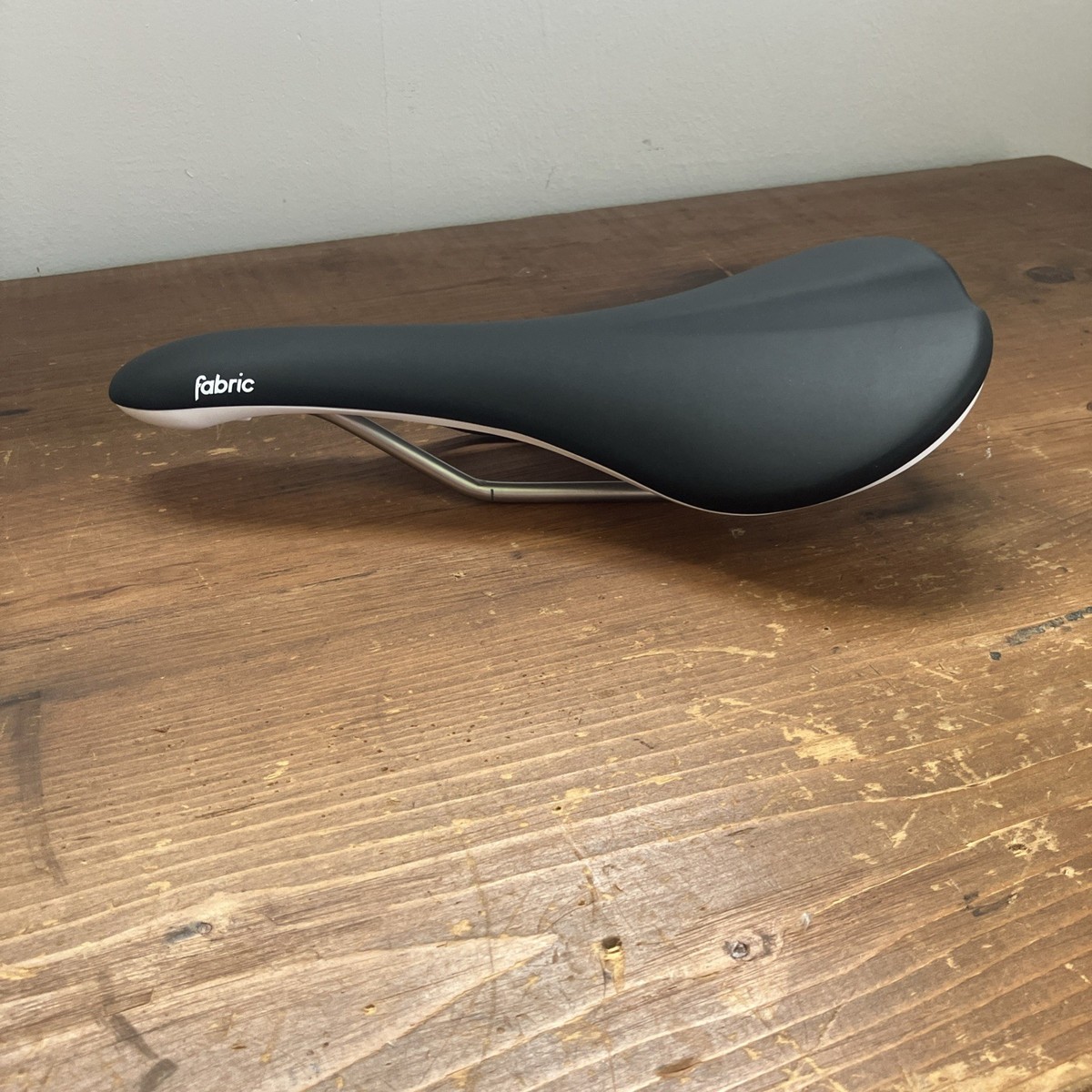 Fabric Scoop Elite Shallow Saddle CroMo Rail Black/White | eBay