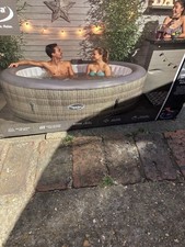 CleverSpa Florence 130 Jet Hot Tub Spa for 6 Rattan Effect