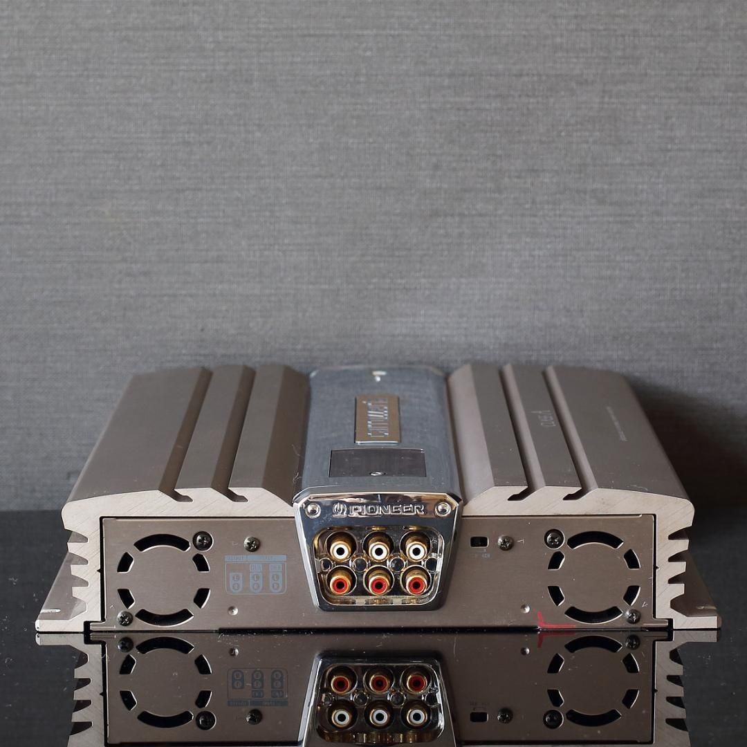 carrozzeria GM-X9400 アンプ 本体 Pioneer Carrozzeria GM-X9400 Class A 4 Channel Amplifier 130W x4