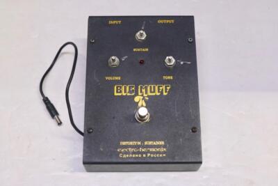 Electro Harmonix Big Muff Pi Made in Russia Battery Operated Black 