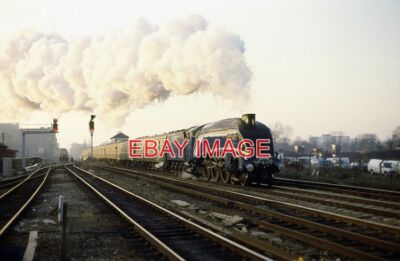 PHOTO  LNER CLASS A4 LOCO 4498 SIR NIGEL GRESLEY AT LEAMINGTON SPA WITH THE RETU