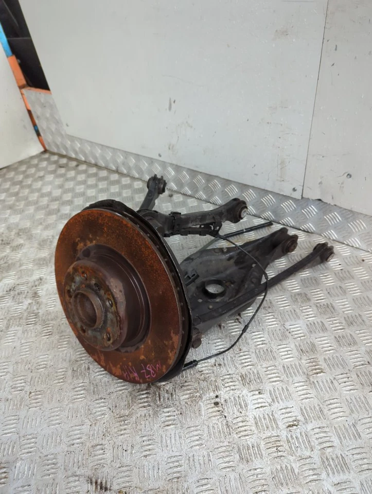 Buje Bmw F20 Serie 1 M Sport 2015-2019 1496 (lado pasajero trasero) 7214789 M87 Foto 3 de 4