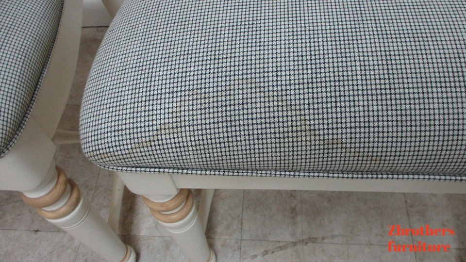 2 sillas laterales de comedor francesas con respaldo de globo decoradas con pintura para muebles Lexington A Foto 4 de 4