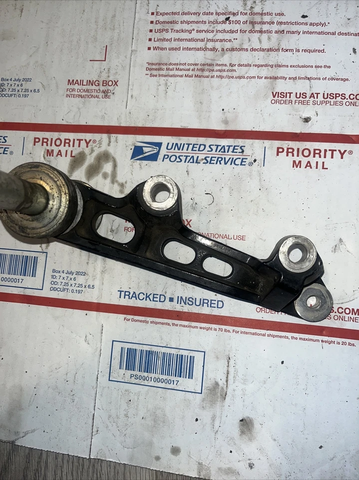 Soporte de montaje trasero para pinza de freno trasero Yamaha Xj600s 1992 XJ 600 S 92 Foto 3 de 4