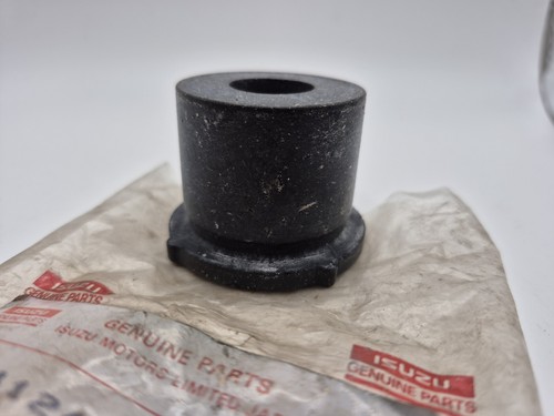 Isuzu WFR Genuine Rear Shackle Bushing 8941245981 New OEM Part - Picture 3 of 8