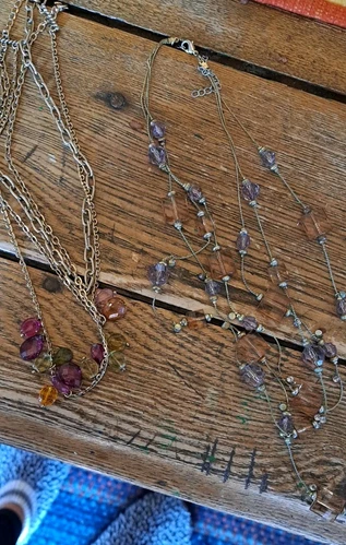 costume jewelry lot - Picture 4 of 5