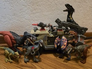 Jurassic World 8 Mattel Raptors Lot + Raptor Catcher Vehicle 