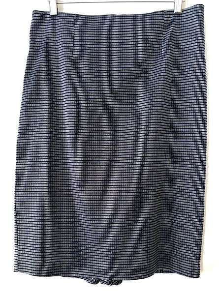 Jacqui E Navy and White Straight Skirt Size 12 Kick out Ruffle Centre Back Hem