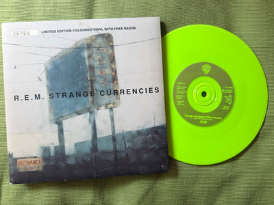 R.E.M. - STRANGE CURRENCIES - UK - 7'' SINGLE - 1994 - LTD ED - NUMBERED - GREEN