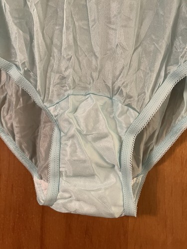 Vanity Fair Brief Panties Nylon Vintage 13001 Azure Mist Lace Panty NWT Size 8 - Picture 4 of 10