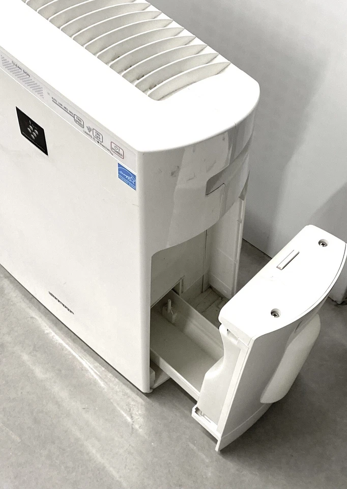 Purificador/humidificador de aire Sharp Plasmacluster KC 830U Foto 3 de 4