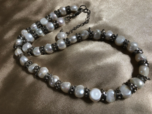 White Cultured Freshwater Pearl and Silver Tone Beads Adjustable Necklace 19" - Zdjęcie 1 z 3