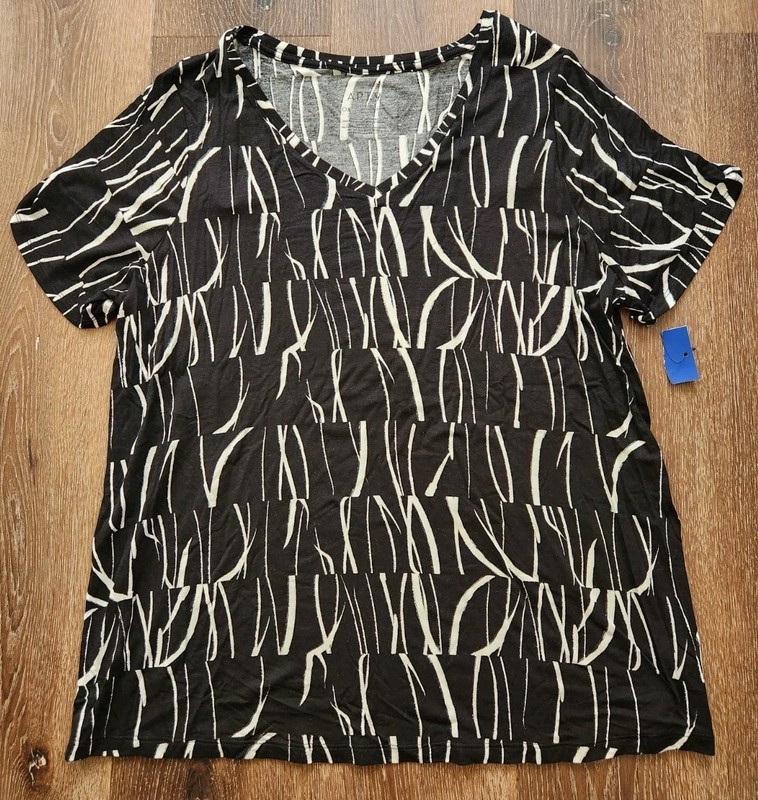NWT Apt 9 Black and White Short Sleeve Blouse Shirt Women Plus Size Size 0X Top 