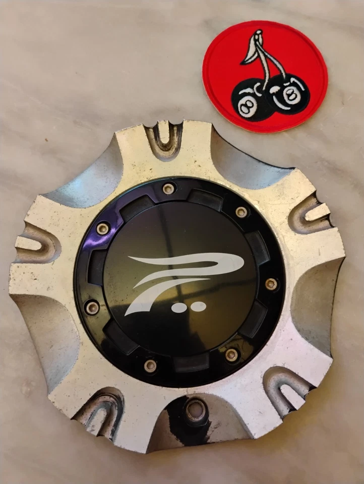 1 "P" Platinum By Ultra Wolverine Wheel Center Cap. #A89-9122B or #57251775F-2 Foto 4 de 4