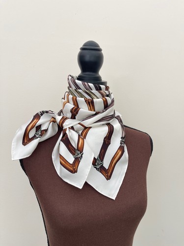New Gucci Scarf Iconic Classic Bamboo GG Logo Print Ivory Brown Silk Wrap - Picture 12 of 12