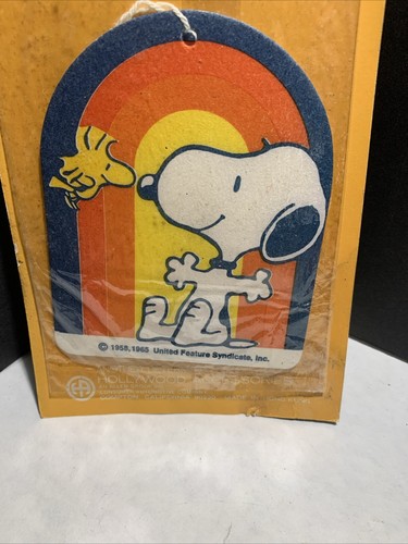 Ambientador de coche vintage Peanuts Snoopy & Woodstock LEER - Imagen 6 de 15