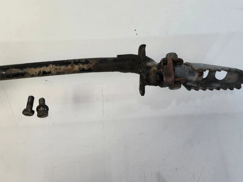 Yamaha RT1 360 1971 estriberas de enduro reposapiés soporte montaje conjunto con herrajes Foto 4 de 4