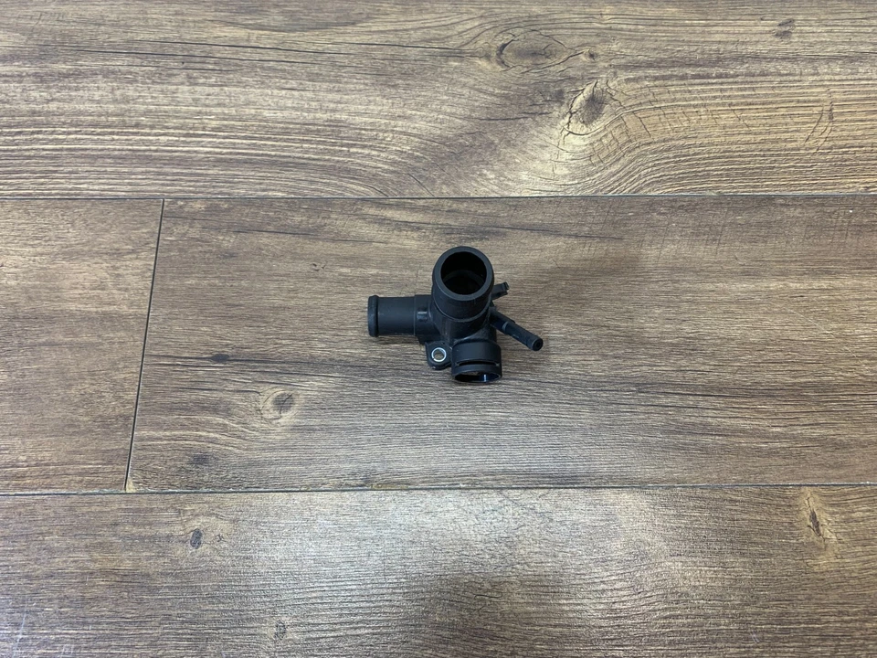 Volkswagen Golf Passat 1992-1998 1,9 diésel motor TDI brida de refrigerante OEM NUEVO Foto 2 de 4