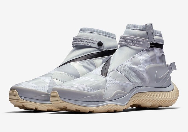 nike nsw boot