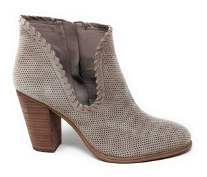 vince camuto fernlee
