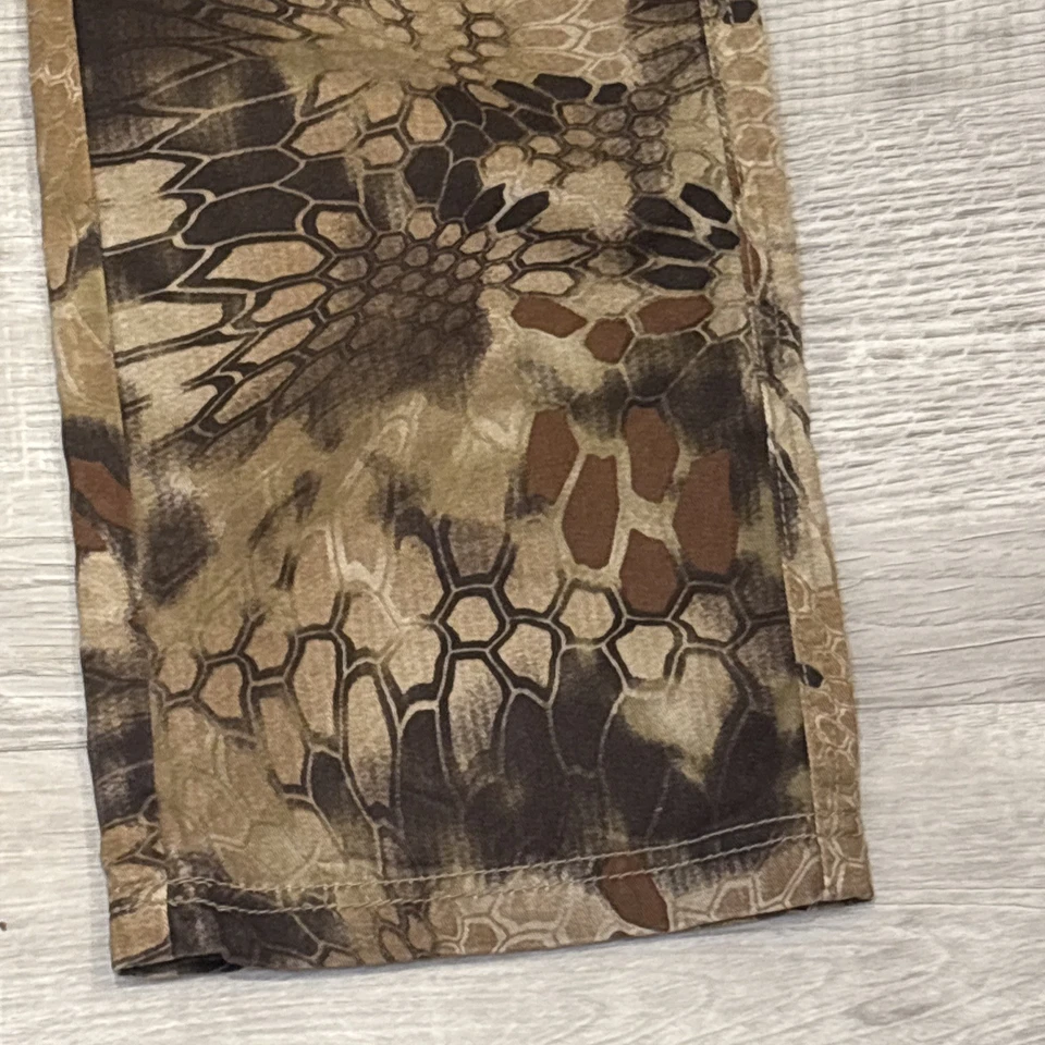 KRYPTEK MENS SZ XS CAMO PANTS TACTICAL CARGO HUNTING EUC FISHING MILKITARY - Image 3 of 4