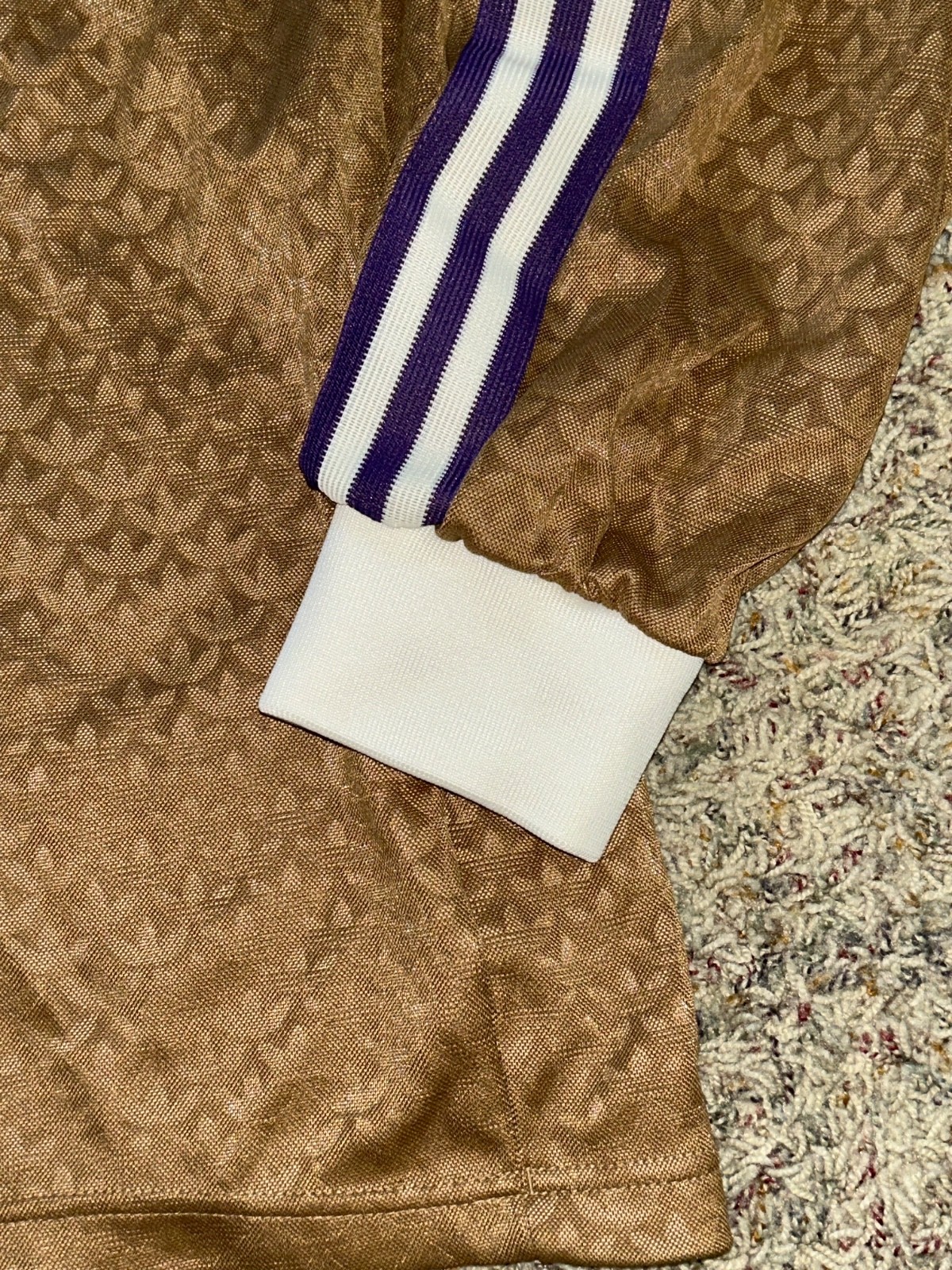 Picture 4 of 5