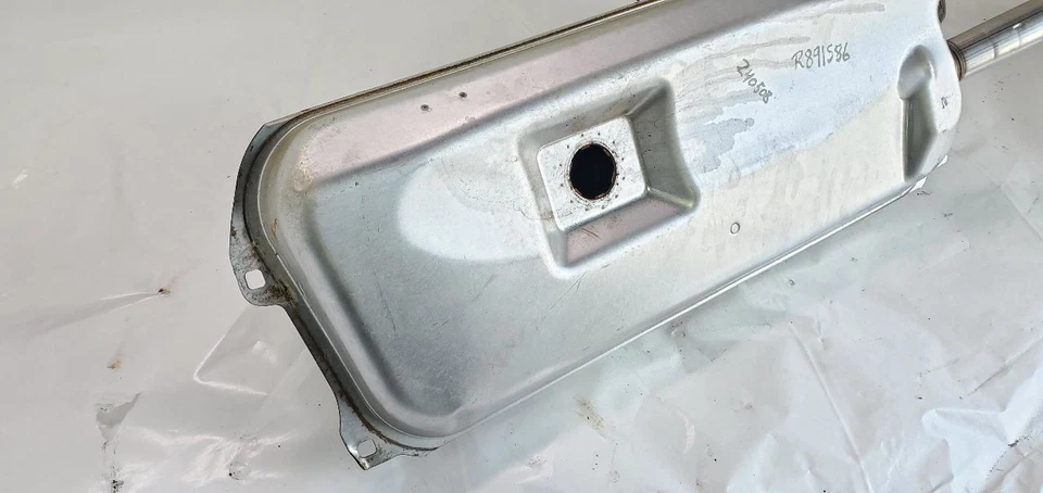 1999 Mercedes SLK230 Kompressor OEM RWD Fuel Tank  - Image 3 of 4