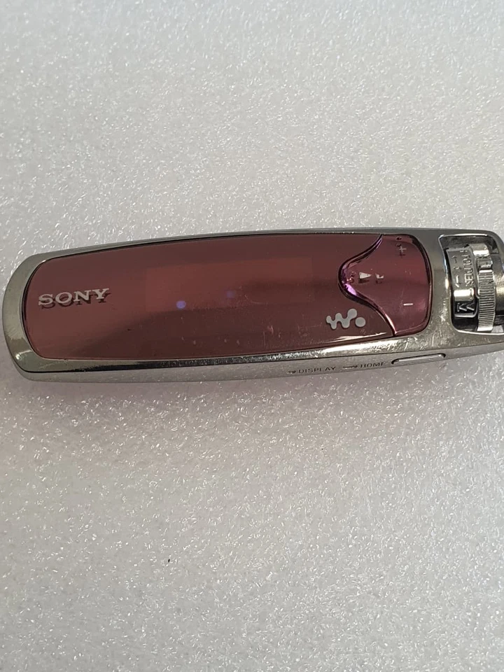Reproductor de música digital Sony NW-S703F 1 GB - para piezas o reparación. Foto 3 de 4