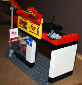 LEGO City 7641 City Corner 100% Complete with Instructions & 5 Minifigures